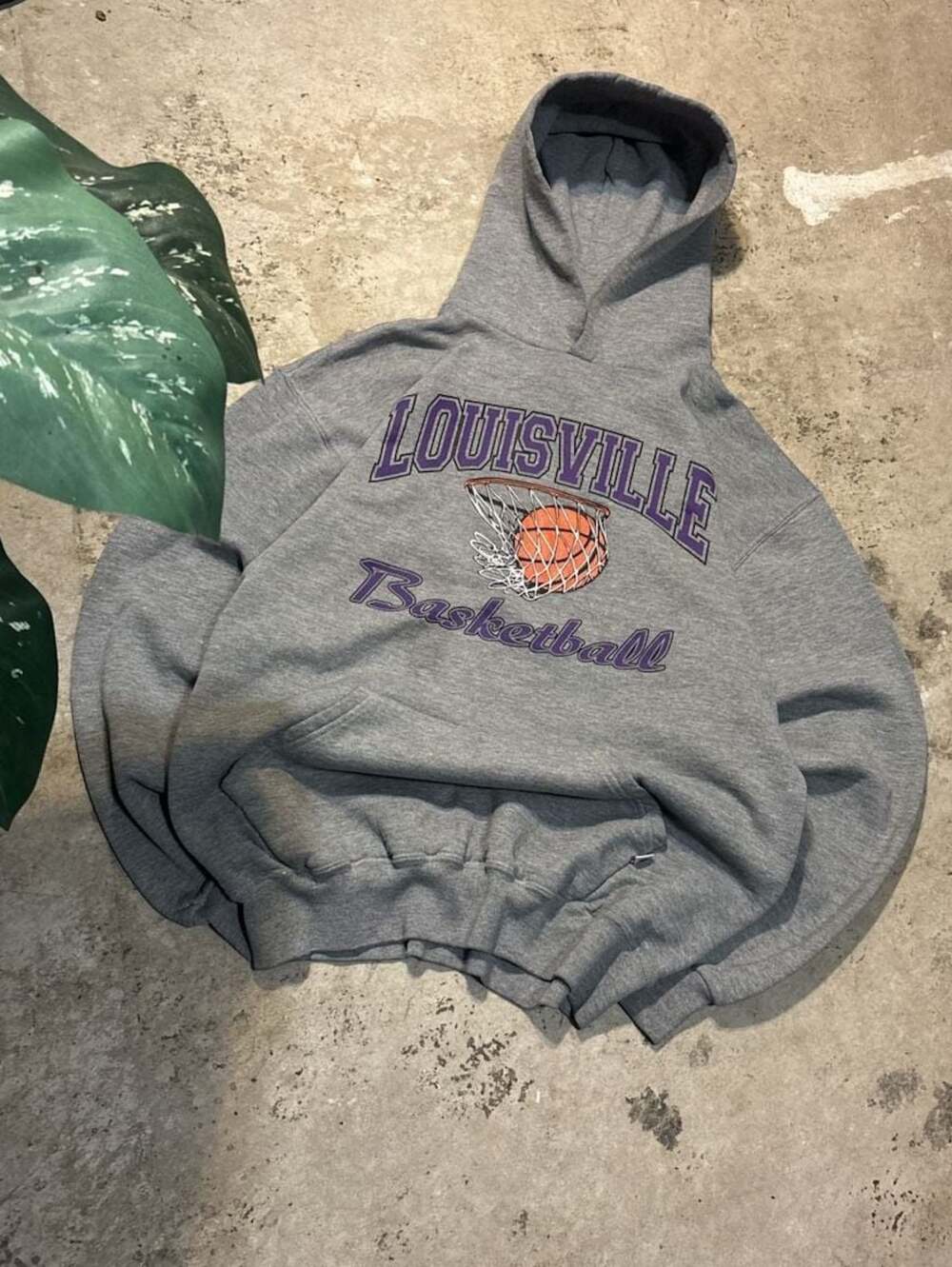 Vintage Russell Athletic Louisville Cardinals Basketball Graphic Hoodie Gray
